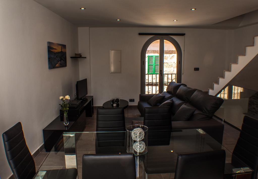 Townhouse Calvari By Homevillas360 Pollenca Ruang foto