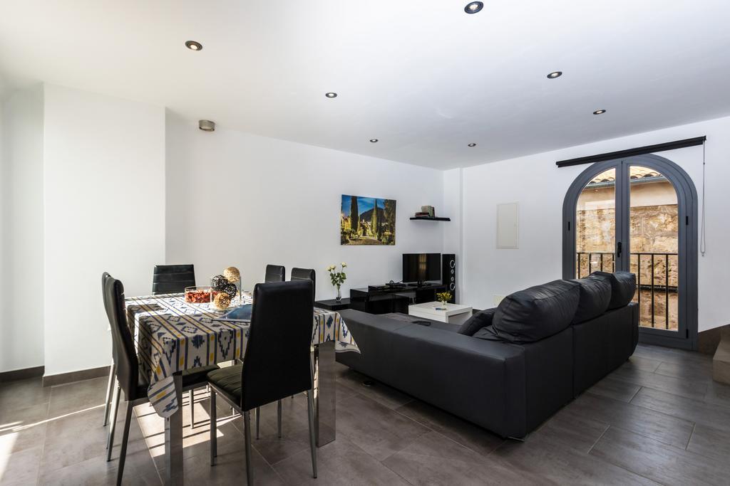 Townhouse Calvari By Homevillas360 Pollenca Bagian luar foto
